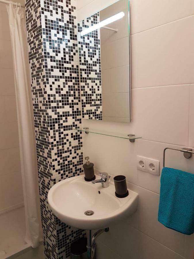 Excellent 2 Bed 12 Mins From Center Appartement